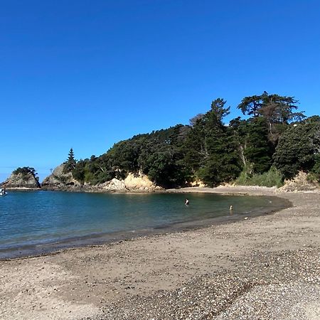 Kereru Cabin - Spectacular Seaviews, Rustic, Glamping Eco Adventure Palm Beach Екстериор снимка