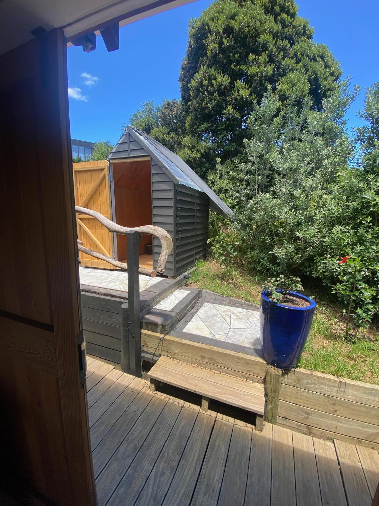 Kereru Cabin - Spectacular Seaviews, Rustic, Glamping Eco Adventure Palm Beach Екстериор снимка